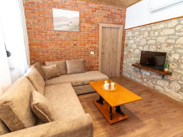 Roel Apartments Saranda Kültér fotó