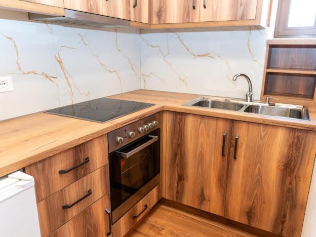 Roel Apartments Saranda Kültér fotó
