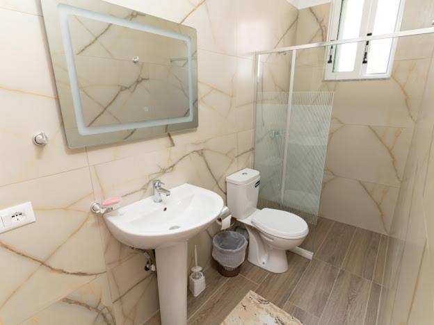 Roel Apartments Saranda Kültér fotó