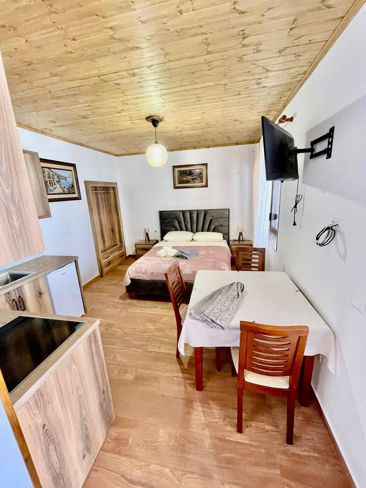 Roel Apartments Saranda Kültér fotó