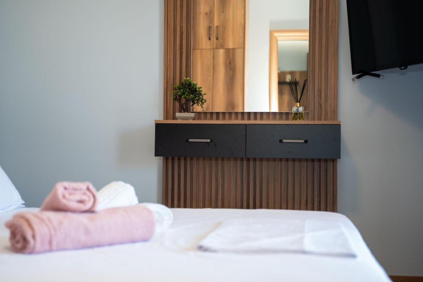 Roel Apartments Saranda Kültér fotó