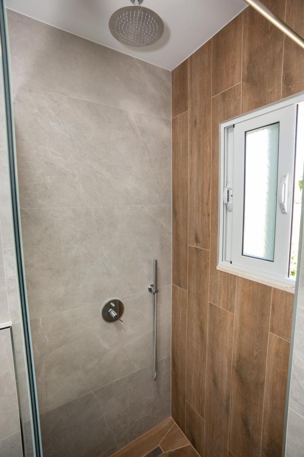 Roel Apartments Saranda Kültér fotó